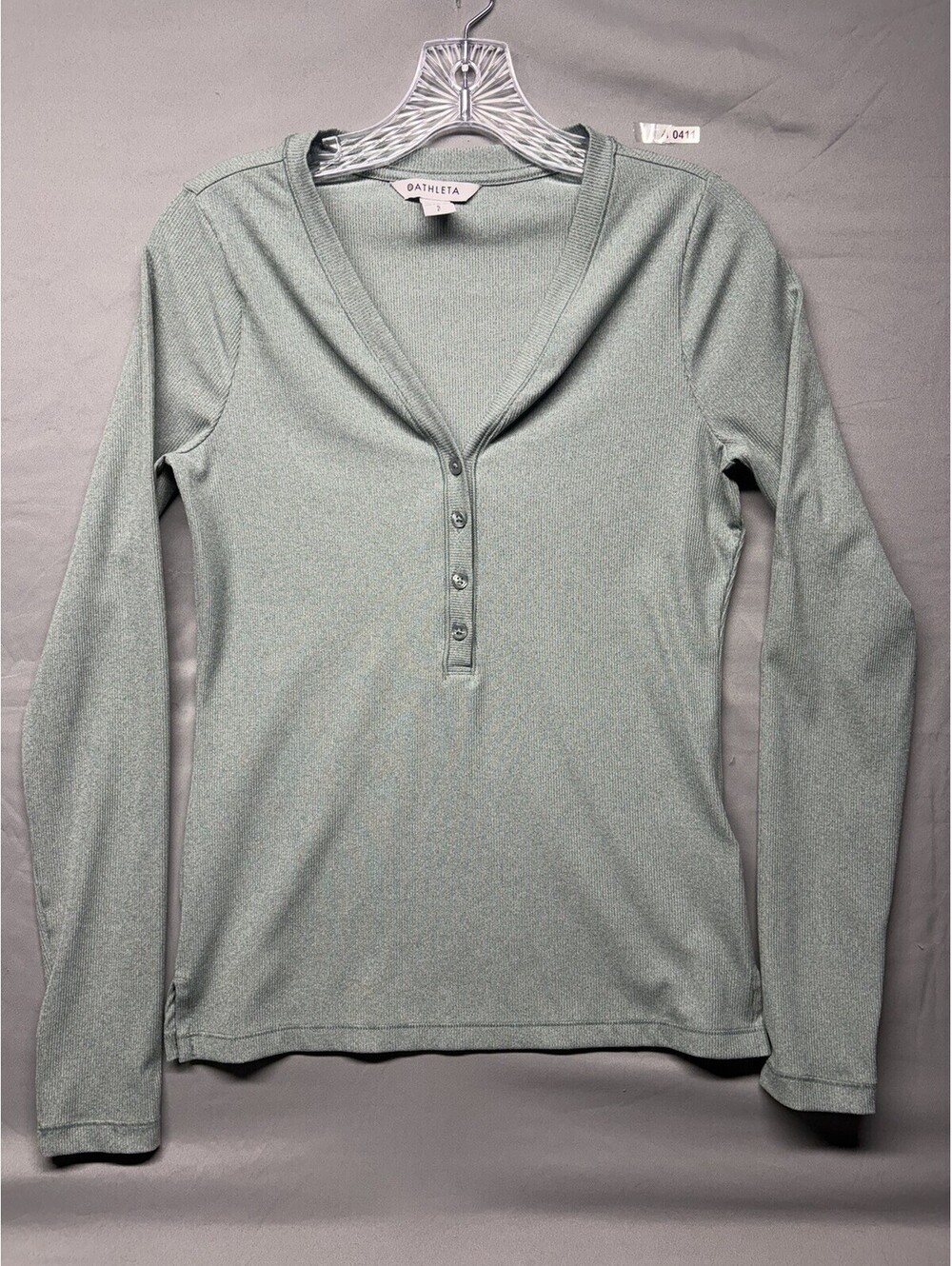 Athleta Long Sleeve Shirt Henley Top Sage Green Women's Size Small
